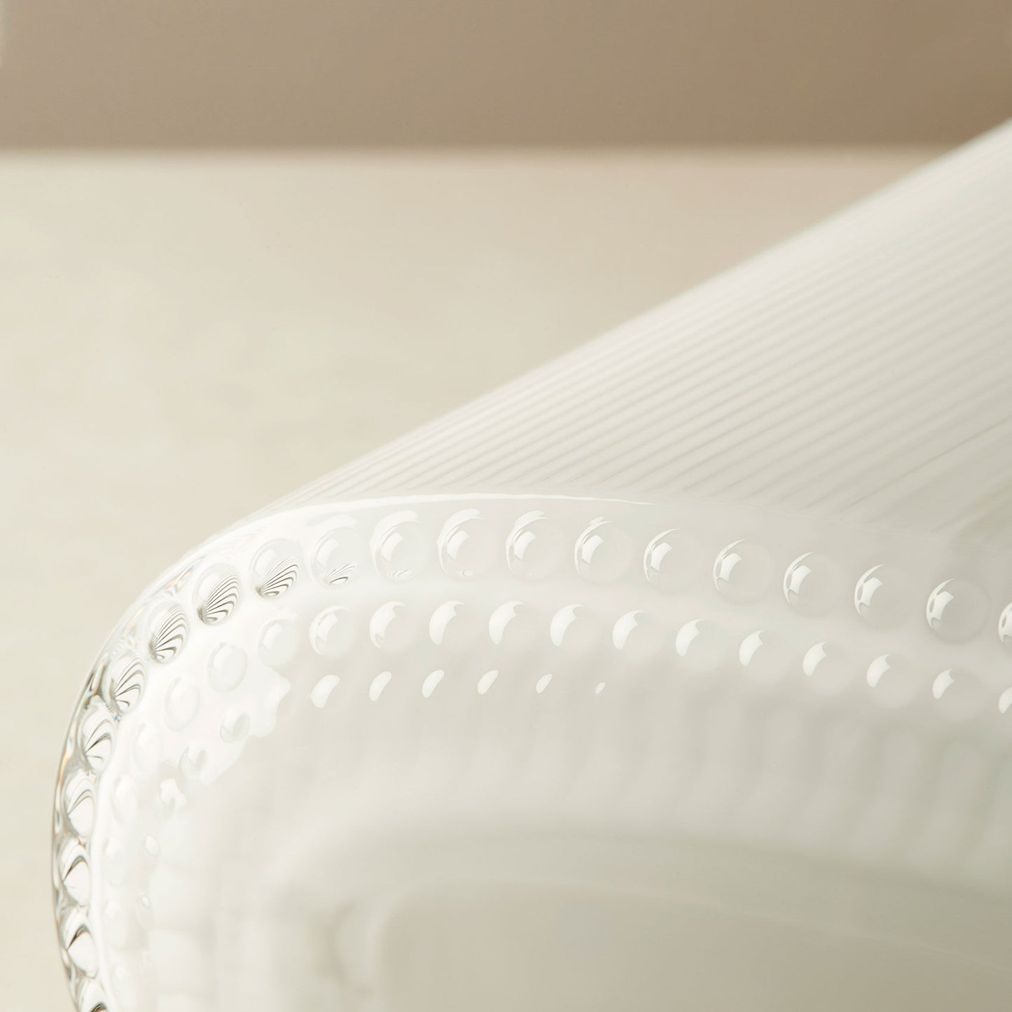 Arctic Vase - Opal White